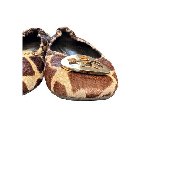Tory Burch Reva Giraffe Print Gold Logo Round Toe Slip On Ballet Flat Size 7 1/2 - Picture 4 of 10